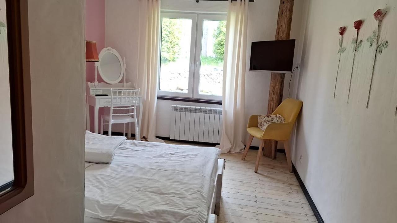 Hotel Austeria à Rychnowo Extérieur photo