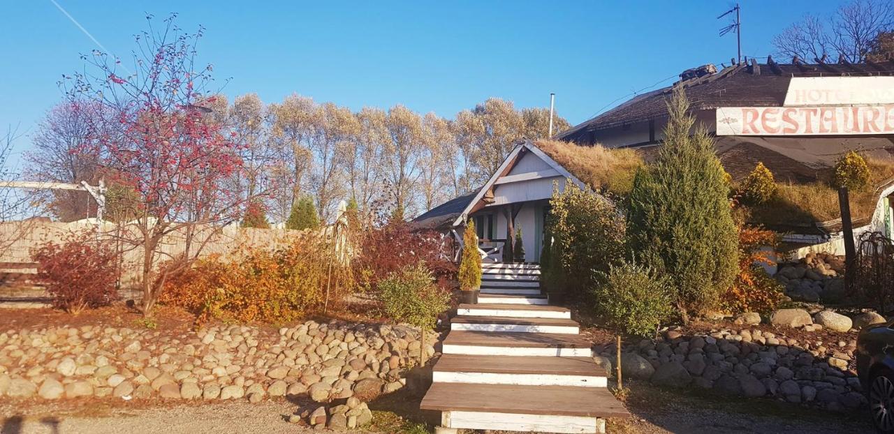 Hotel Austeria à Rychnowo Extérieur photo